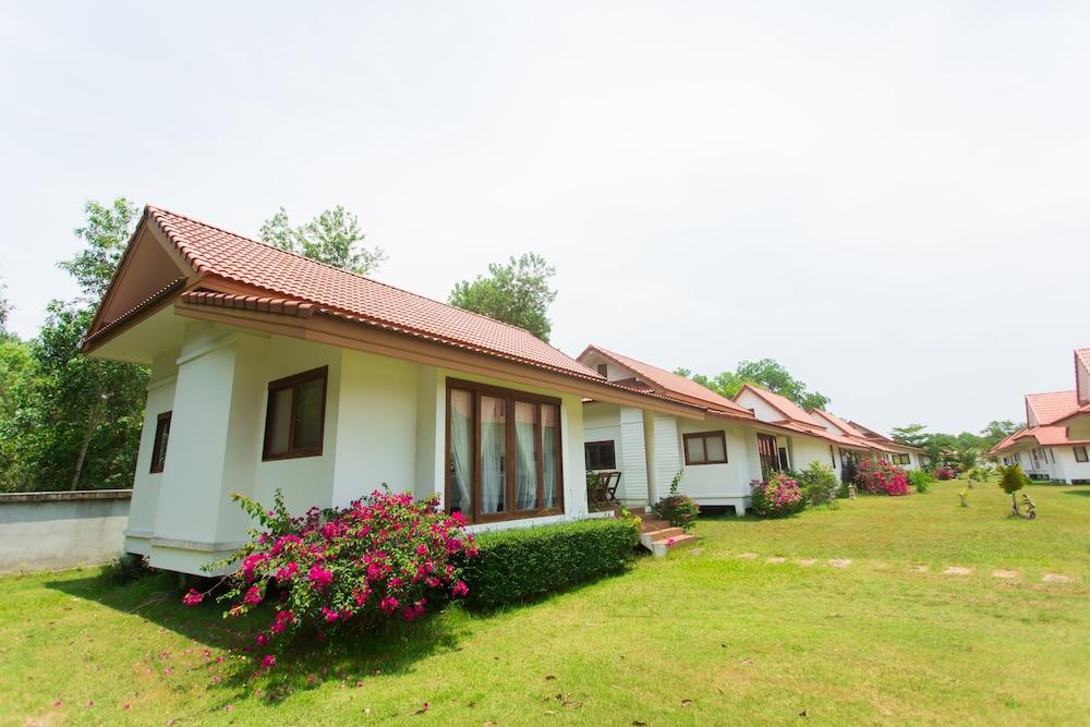 Armonia Village Resort And Spa Chumphon Εξωτερικό φωτογραφία